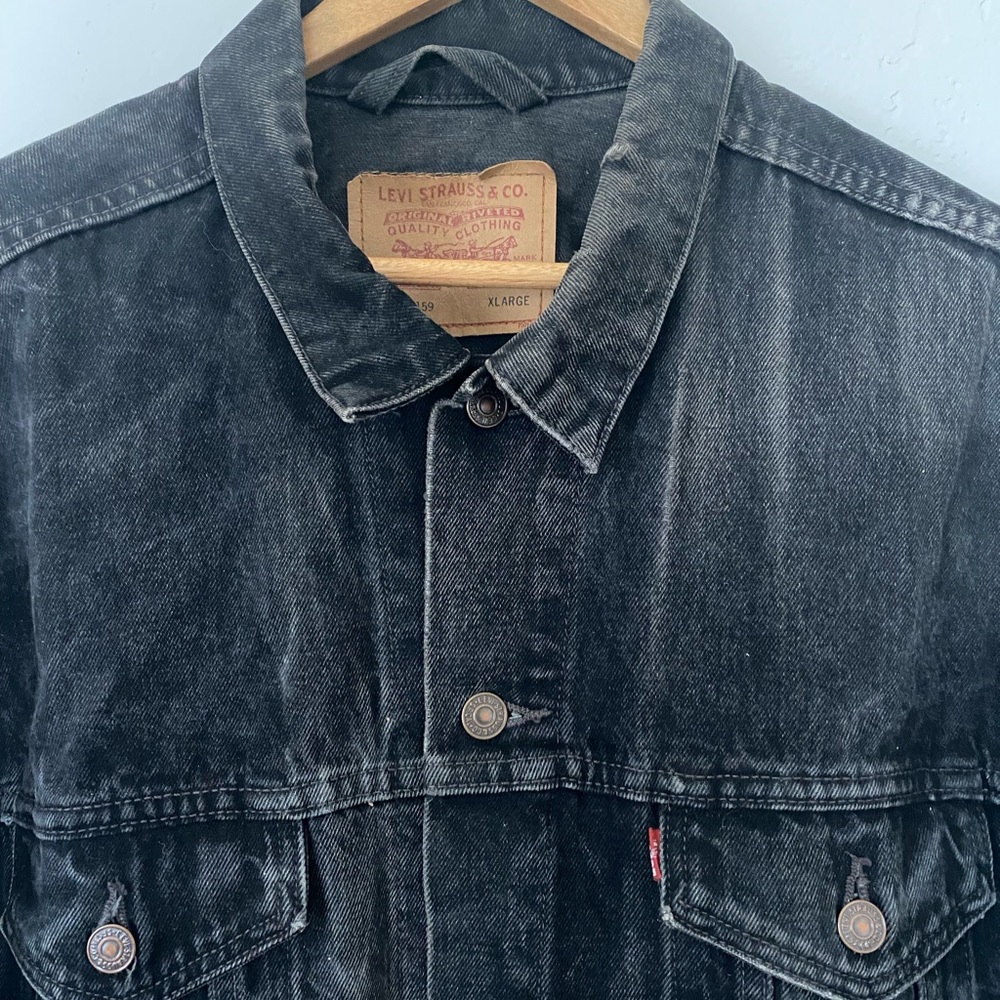 LEVI’S • XL DENIM JACKET